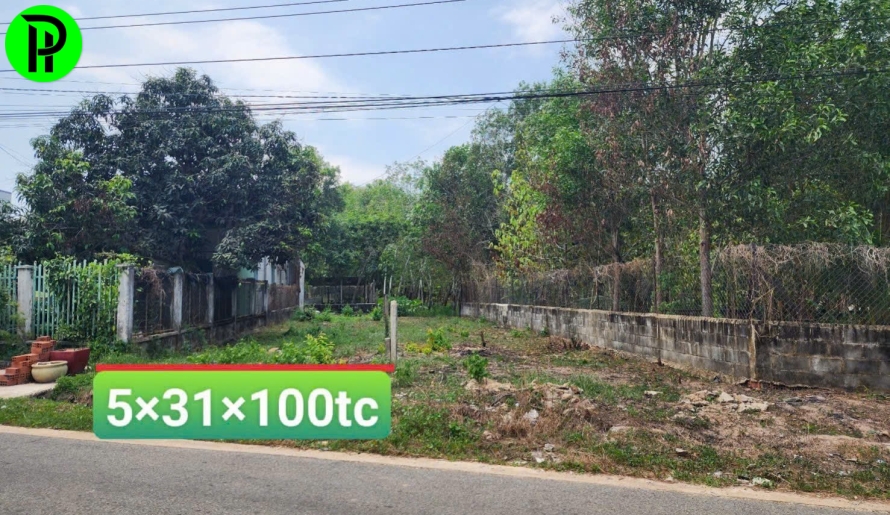 Sát bên trung tâm hành chính xã Dầu Tiếng, Tphcm