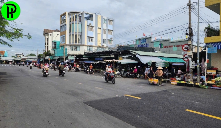 Bán lô góc 3 mặt tiền đường ngô quyền bến cát, Tphcm. cách chợ bến cát 150m.