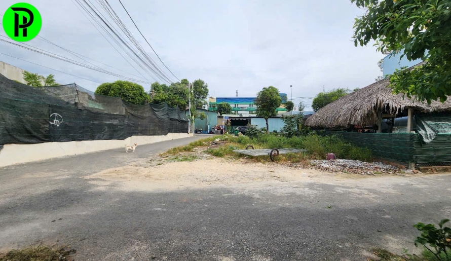 Bán lô góc 3 mặt tiền đường ngô quyền bến cát, Tphcm. cách chợ bến cát 150m.